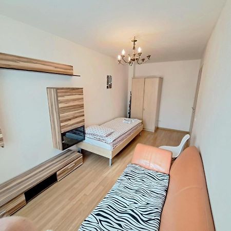 Bine Ati Venit La Maria Str Ion Alexandru Nr 1 Bl 14 Ap 1 Lejlighed Arad Eksteriør billede