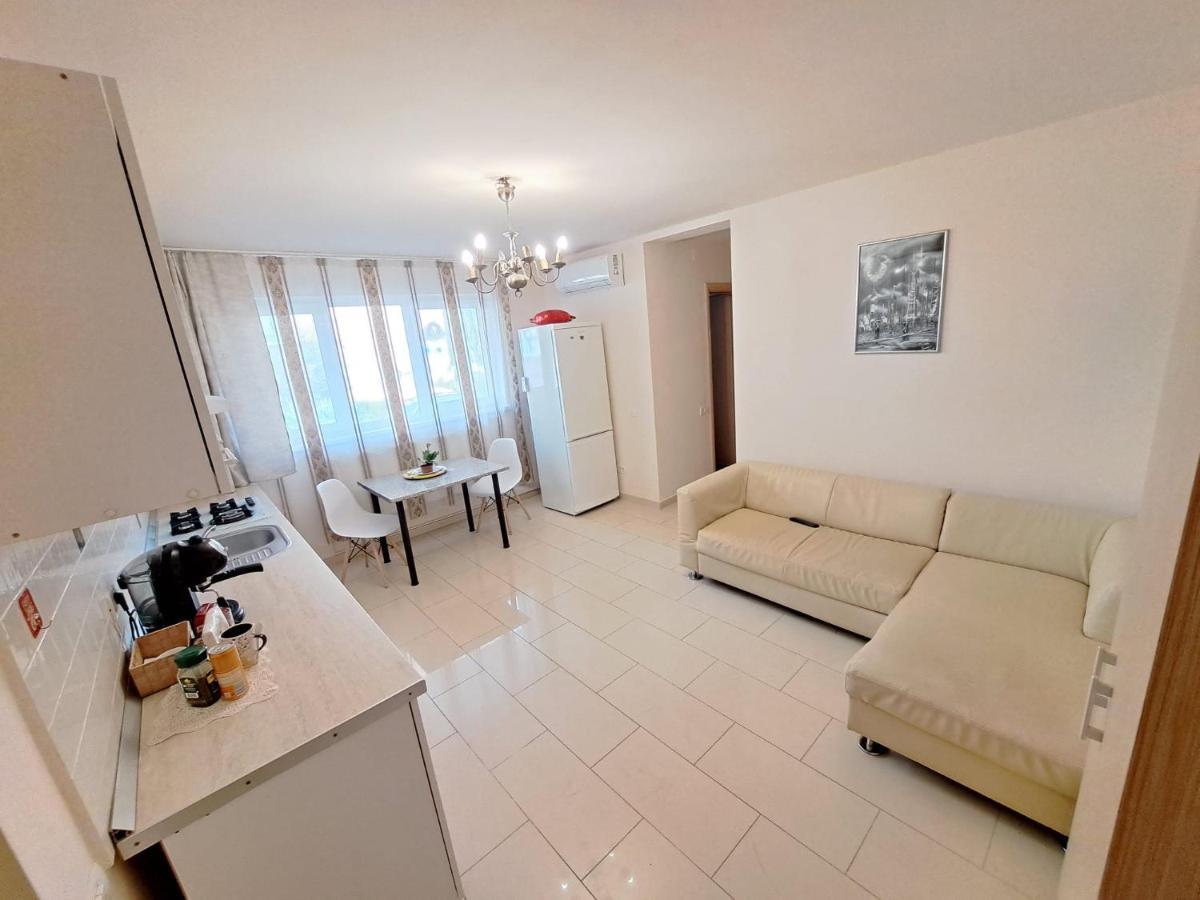 Bine Ati Venit La Maria Str Ion Alexandru Nr 1 Bl 14 Ap 1 Lejlighed Arad Eksteriør billede